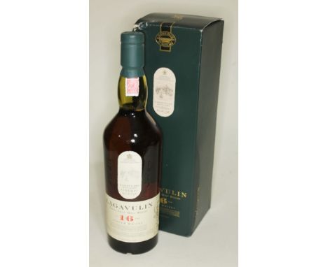 Lagavulin 16 year scotch whisky, Classic Malts edition bottled by White Horse Distillers Glasgow circa 1990s, 70cl 43%, level