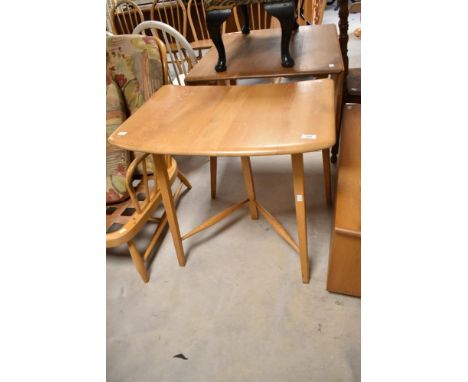 A vintage light Ercol Windsor (model 265) table extenstion, width approx. 68cm (some splitting to top)