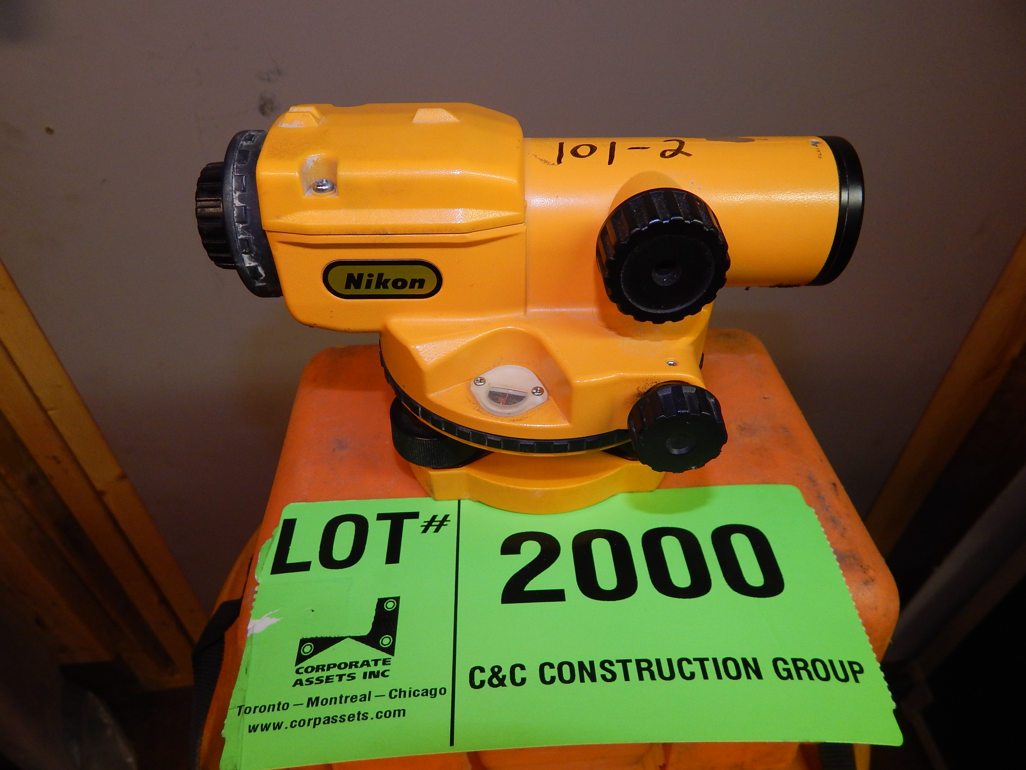 NIKON AX1 AUTOMATIC LEVEL WITH TRIPOD AND STADIA