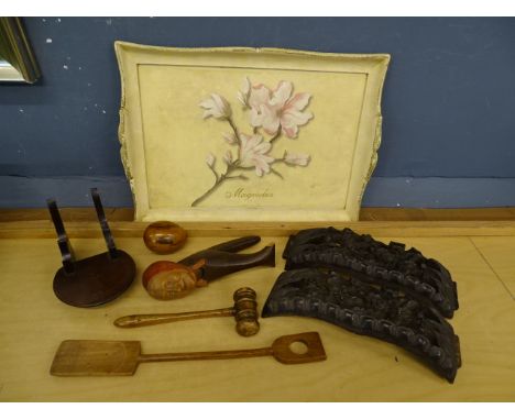 Victorian child's seaside spade, turned wooden gavel, Black Forest nut cracker (some damage) and carvings etc&nbsp;