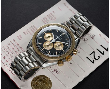 A VERY RARE GENTLEMAN'S STEEL & GOLD OMEGA SPEEDMASTER PROFESSIONAL "LIBERACE" CHRONOGRAPH BRACELET WATCH DATED 1989, REF. DA