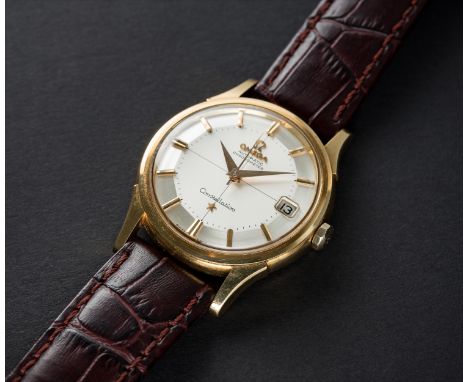A FINE GENTLEMAN'S 18K SOLID GOLD OMEGA CONSTELLATION CHRONOMETER WRIST WATCH CIRCA 1961, REF. 14393/4 SC 61 WITH "PIE PAN" D