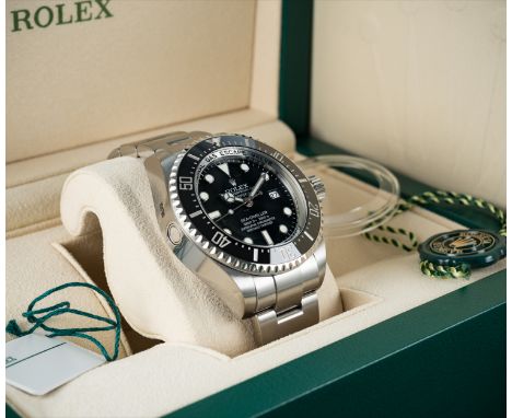 A GENTLEMAN'S STAINLESS STEEL ROLEX OYSTER PERPETUAL DATE DEEPSEA SEA DWELLER BRACELET WATCHDATED 2016, REF. 116660 UNWORN WI