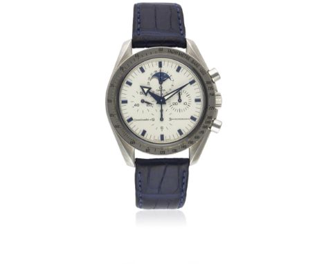 A GENTLEMAN'S STEEL & WHITE GOLD OMEGA SPEEDMASTER PROFESSIONAL MOONPHASE CALENDAR CHRONOGRAPH WRIST WATCH  CIRCA 2003, REF. 