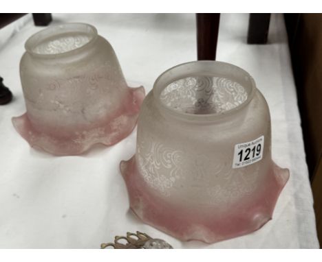 2 Glass oil lamp shadesSize of aperture is 10cm. 