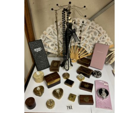 A good selection of pill / trinket boxes