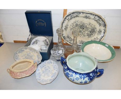 Mixed Lot: Reproduction Chinese planter, late 19th Century meat plate, Royal Worcester boxed cup and saucer, various other ce