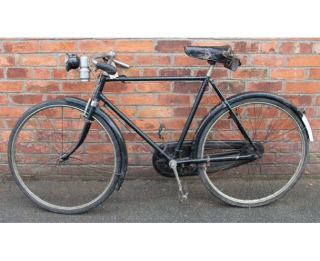 A 1930's Gentlemans Speed King bicycle, three speed sturmy archer K series gears, chain chase, Acetylene light, original and 