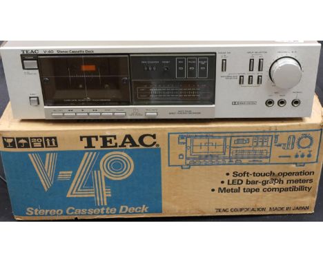 Boxed Teac stereo cassette deck model V-40. P&amp;P Group 3 (£25+VAT for the first lot and £5+VAT for subsequent lots) 