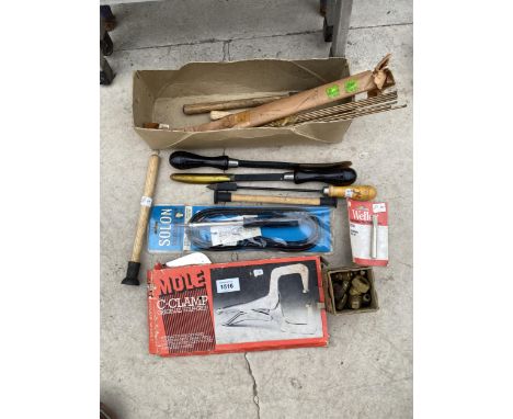 AN ASSORTMENT OF TOOLS TO INCLUDE A C-CLAMP, FILES AND WELDING RODS ETC 