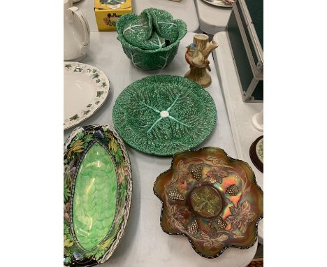 VARIOUS CERAMIC ITEMS TO INCLUDE A CABBAGE DESIGN LIDDED POT, PLATE, A MALING DISH AND A CARNIVAL WARE DISH ETC 