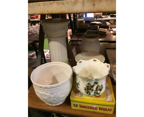 A QUANTITY OF PLANTERS TO INCLUDE A JARDINIERE AND A VINTAGE SHREDDED WHEAT TIN 