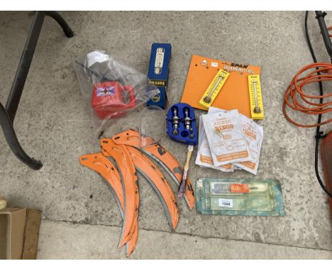 AN ASSORTMENT OF TOOLS TO INCLUDE LIGHT BULBS, KILNER RINGS AND AN OIL CAN ETC 
