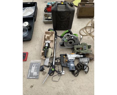 AN ASSORTMENT OF GARDEN TOOLS TO INCLUDE AN EVOLUTION CIRCULAR SAWS, DRILLS AND A GARDEN TRIMMER ETC 