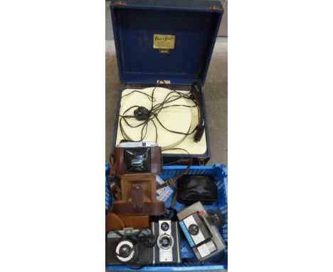 Assorted vintage cameras and a Plus o gram record player, cameras include Nixette, Debonair and Coronet