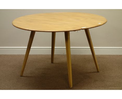 Ercol elm and beech drop leaf dining table, 113cm x 125cm, H71cm   Condition Report   Click here for further images, conditio