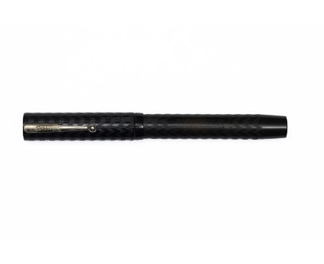 Sheaffer flattop senior black chased hard rubber fountain pen. Late model large chased hard rubber Sheaffer flattop wth Sheaf
