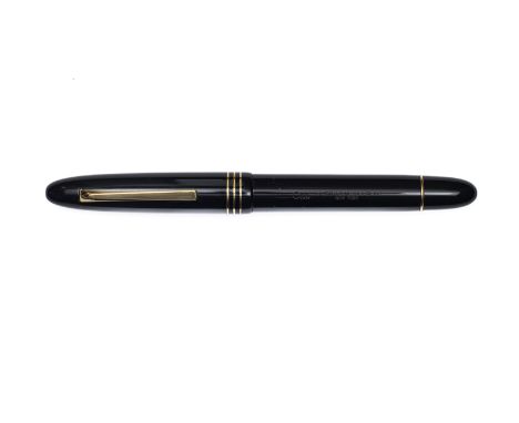 Omas Ogiva MOMA fountain pen in black with gold trim. This pen was dedicated to the Museum of Modern Art in New York, triple 