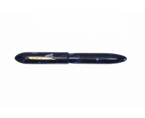 Oldwin Classic fountain pen in Omas celluloid. Large pen made in Omas celluloid by Oldwin from the famed Mora Stylo pen shop.