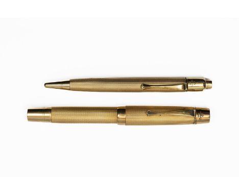 P. Hertz Solid 14 K overlay fountain pen set in decorative box. P. Hertz based in Copenhagen was founded in 1834 by Peter Her