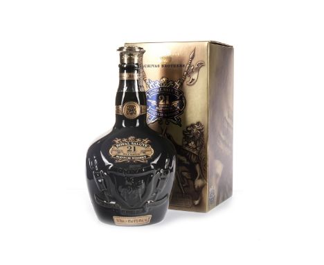 CHIVAS REGAL ROYAL SALUTE 21 YEARS OLD - EMERALD FLAGON Blended Scotch Whisky 70cl, 40% volume, in cloth sack and carton.