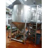 (Formulation) s/s holding silo approx. 5 ft. Diam. x 8 ft. H. cone bottom