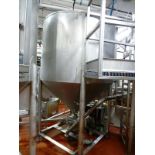 (Formulation) s/s holding silo approx. 5 ft. Diam. x 8 ft. H. cone bottom