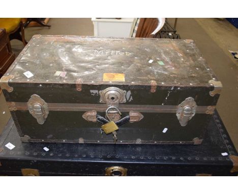 Small vintage trunk with interior tray