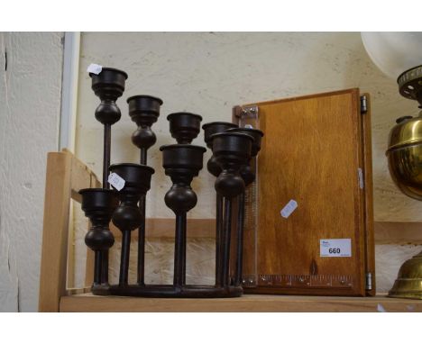T light stand together with a desk trimmer