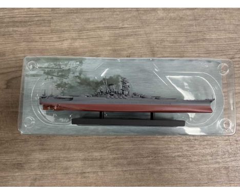 COLLECTION OF DIE-CAST MODELS comprising a set of Atlas Editions military ships and a set of stationary model locomotives, al