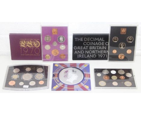 Five uncirculated coin sets to inc 1970, 1971, 1998, 2000 &amp; 2004 [5]