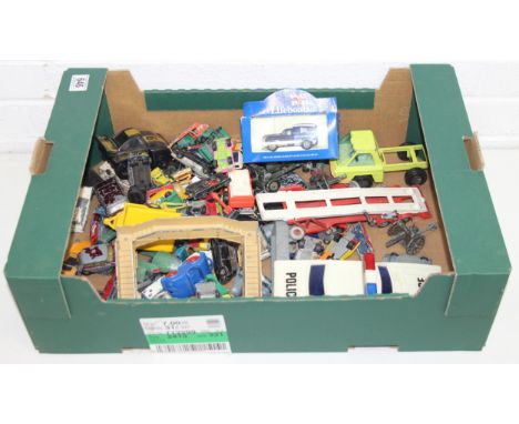 Qty of play-worn diecast toy vehicles and accessories to incl Corgi, Matchbox, etc