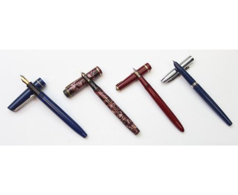 Four assorted fountain pens to inc two with gold nibs, a Parker Slimfold in red and a Mentmore in red marbled finish [4]