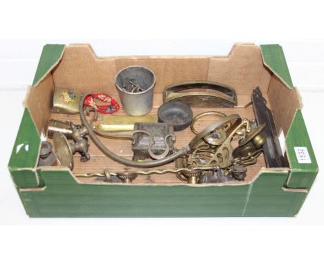 Box of vintage and later metalware to incl letterbox, candlesticks, cigarette dispenser, wall mountable oil lamp bracket, cru