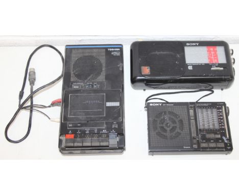 Three vintage audio items to incl 2 Sony radios ICF-750L and ICF7600AW, and a Toshiba cassette recorder HX-C810 [3]