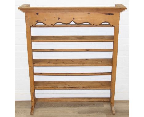 A vintage pine dresser rack with three shelves, one of two in the sale, 110cm x 26cm x 122cm