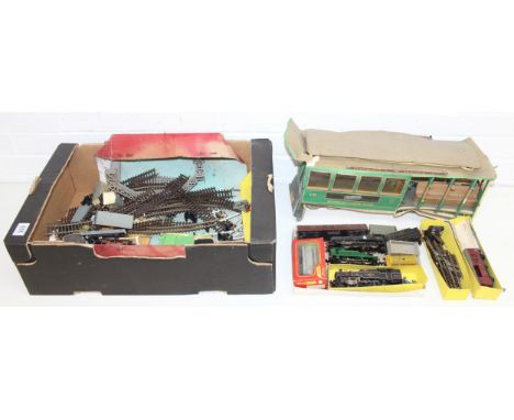 Qty of vintage toys to incl train locomotives, rolling stock, track etc
