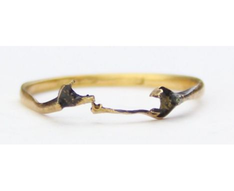 [0.88g] - an 18ct gold broken ring shank, XRF confrimed