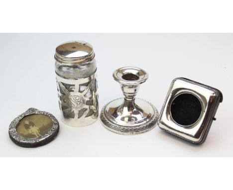 Four silver and silver mounted items, to inc a Mexican silver mounted glass jar, a small photograph frame, a silver mounted p