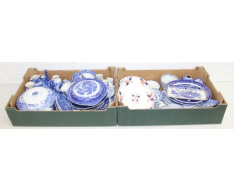 Qty of vintage and later blue and white ceramics to incl Spode Italian pattern, Old Willow patter, with tureens, vases, jugs,