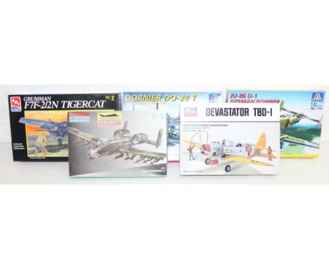5 assorted Airfix style scale model kits to incl Devastator TBD-I, A-10A Thunderbolt II, GrummanF7F-2/2N Tigercat, JU-86 D-1 