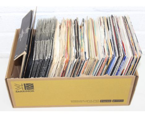 Qty of vintage 7" single vinyl records, with some picture discs to incl Madonna, Dire Straits, Frankie Goes to Hollywood, Wha
