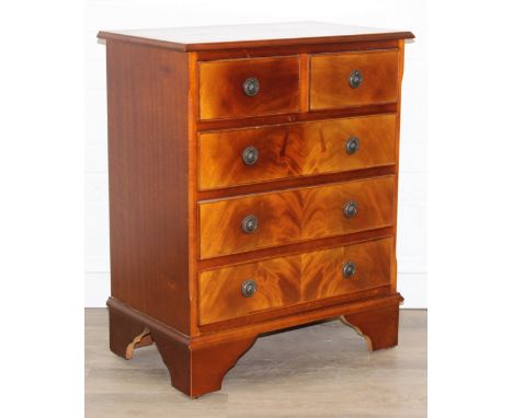 A Georgian style two over three chest of drawers with ring handles, 20th century, 62cm x 38cm x 77cm