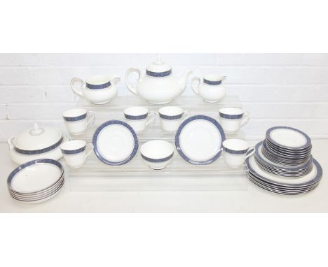 Royal Doulton tableware in the Sherbrook pattern to incl a 6 place tea set, with teapot, sugar and milk jug, tureen, bowls an