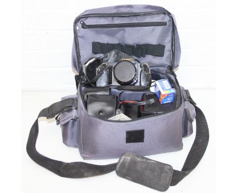 Qty of vintage cameras and associated items to incl Canon T70 x 2, Canon 277T Speedlite x 2, etc