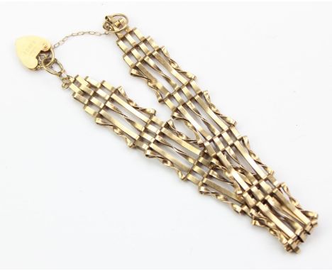 [7.08g] - a vintage 9ct gold five bar gate bracelet with heart shaped padlock clasp, London 1970, 16cm long