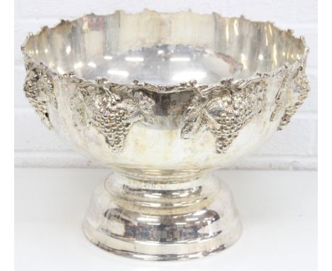 [4.7kg] - Large silver-plated punch bowl decorated with grapes and vine leaves 