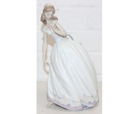 Lladro figures - 05957 The Glass Slipper, 1993-2001 by José Puche, retired, 26cm tall, no box