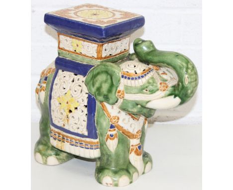 Ceramic elephant pot/plant stand in green, 30cm H