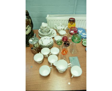 A 1960'S SHELLEY PORCELAIN TEA SERVICE CUT AND HARLEQUIN FLASHED DRINKING GLASSES ETC